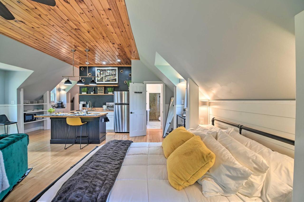 Stylish Studio With Fireplace About 3 Mi From Dtwn! Саратога-Спрінгс Екстер'єр фото